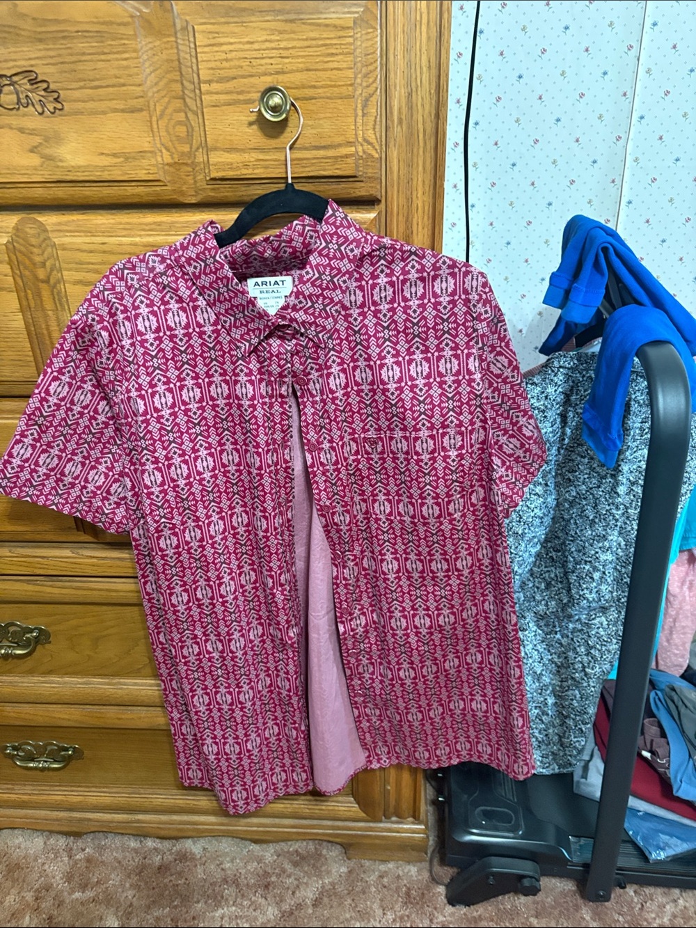 Ariat Pink and White Geometric Short-Sleeve Button-Down Shirt